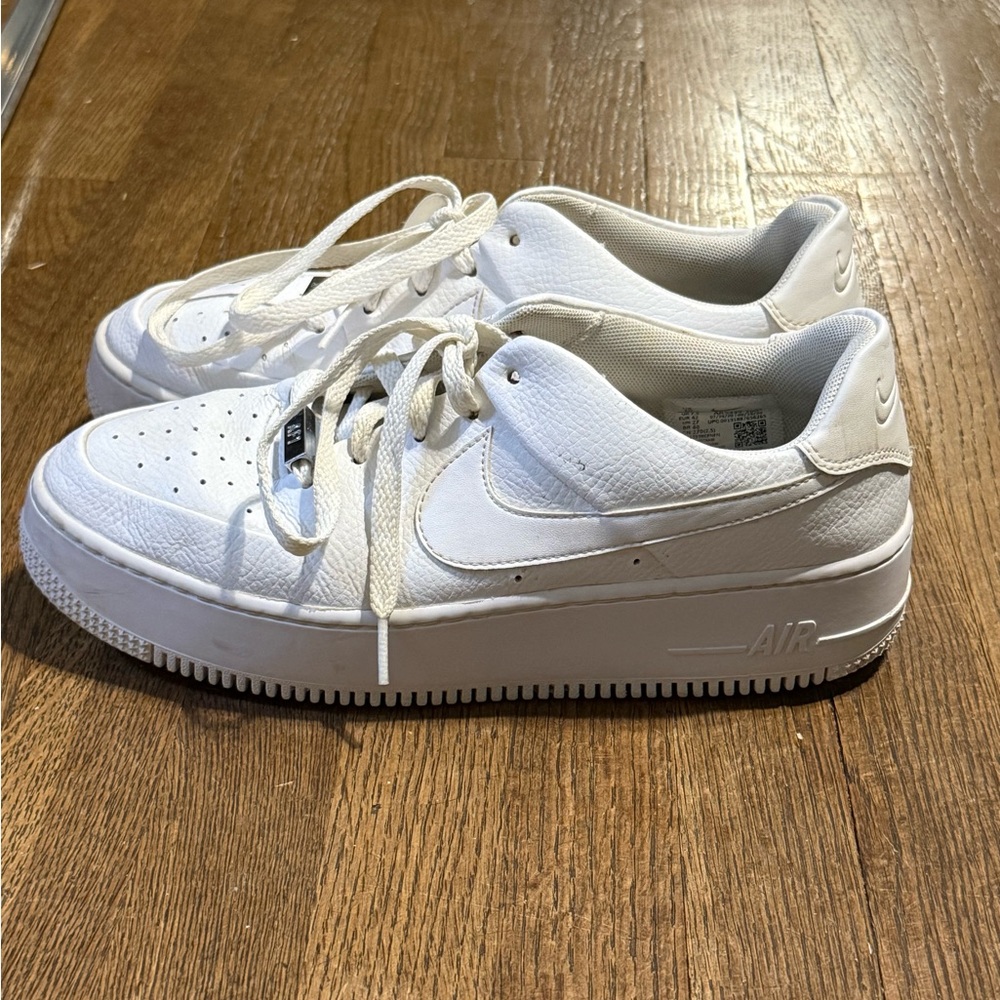 Nike White Air Force 1 Low Sneakers